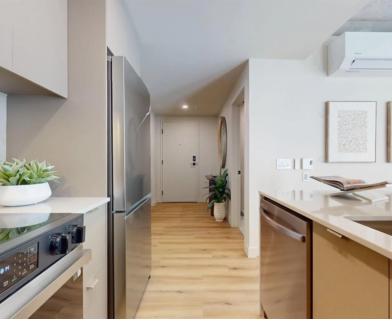 Sorella · 1555 Chomedey — 11