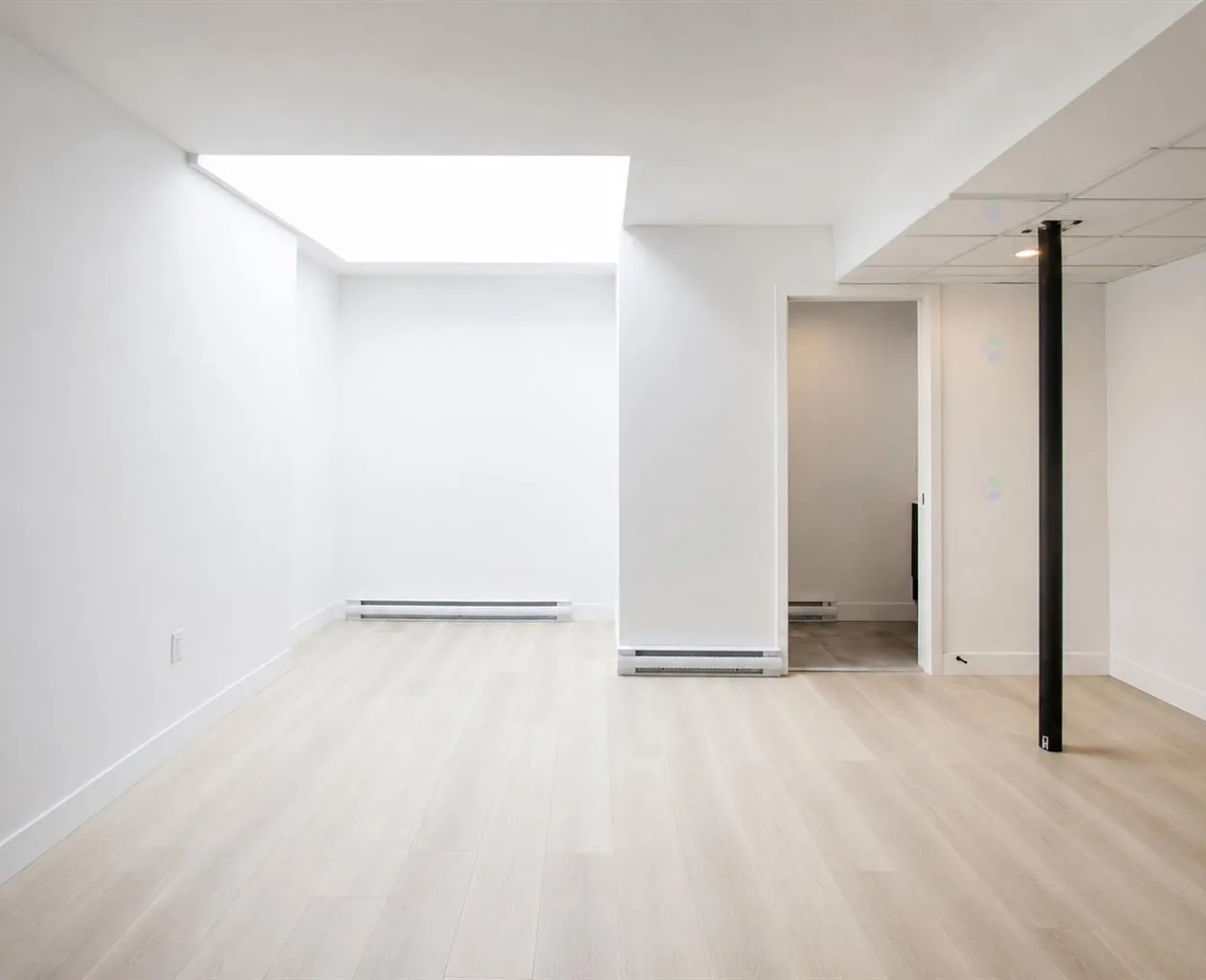 5350 Avenue Victoria — 11