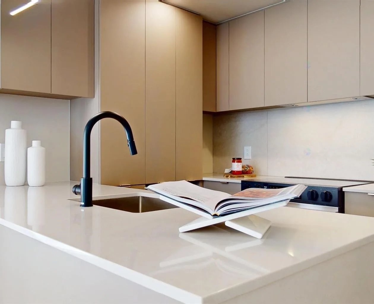 Sorella · 1555 Chomedey — 5