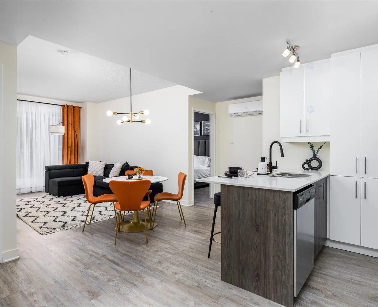 Le Conrad in LaSalle — 6