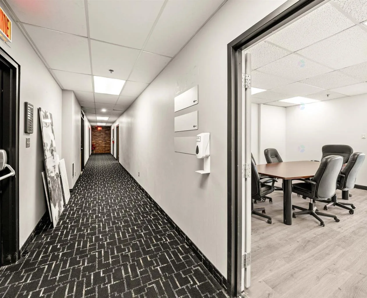 555 Boulevard Saint-Martin Ouest, Suite 2 — 5