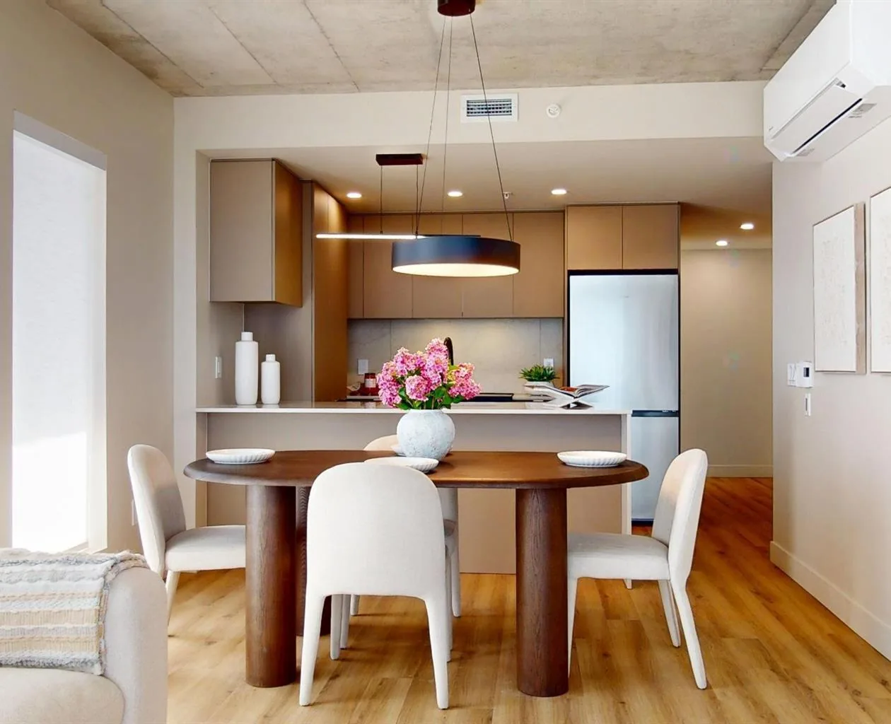 Sorella · 1555 Chomedey — 4
